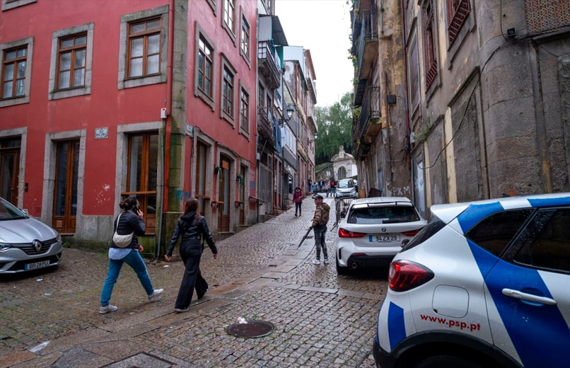 Tragédia à porta de bar no Porto: jovem de 24 anos morto a tiro a seguir a festa privada.
