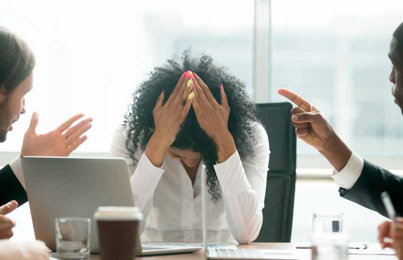 Assédio no Trabalho em Portugal: Quase 30% dos Profissionais Dizem Sofrer na Pele
